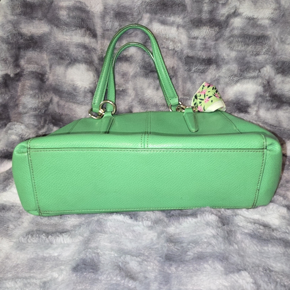 Coach Vibrant Emerald Green Satchel Christmas Rhinestone Heart. 11"x 7.25"x 4" - Picture 9 of 16